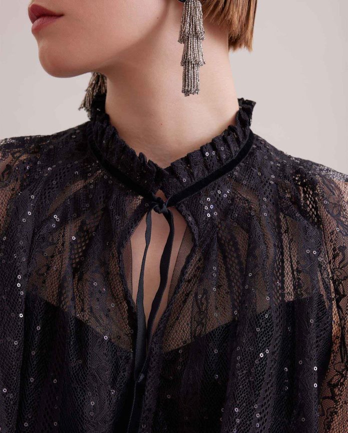 ملابس عبد اللطيف Anne Fontaine نحيف قميص علوي مخملي على الطراز القوطي مع غطاء رأس من الدانتيل الشفاف المرفق أسود T622DL285