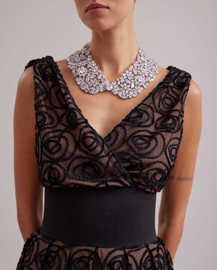 مُكَمِّلات عبد اللطيف Anne Fontaine نحيف طوق كارولينا مزين بكريستالات متعددة فضة T622DL510