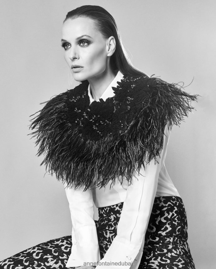 مُكَمِّلات عبد اللطيف Anne Fontaine نحيف طوق أوليمبي طوق مطرز بالريش أسود T622DL528